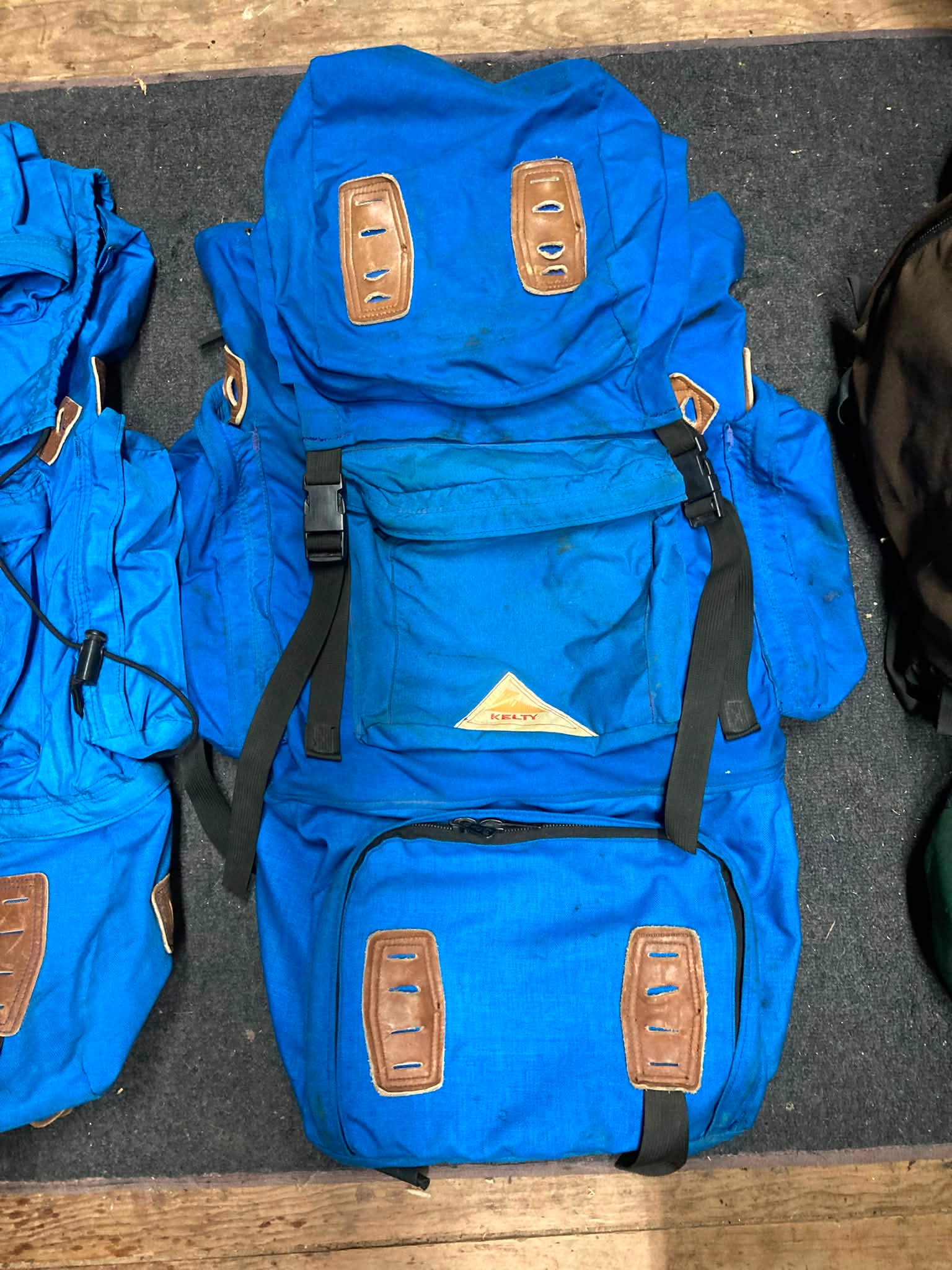 lululemon tote bag quilted Grid weighing around 2.1 kg Color:Darkwood unisex laptop bags Calcutta Squall Tackle Bag