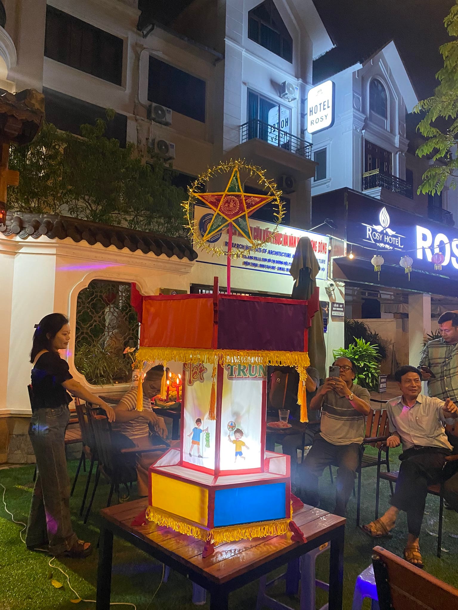 Cố Nhân Trà Quán | Hanoi