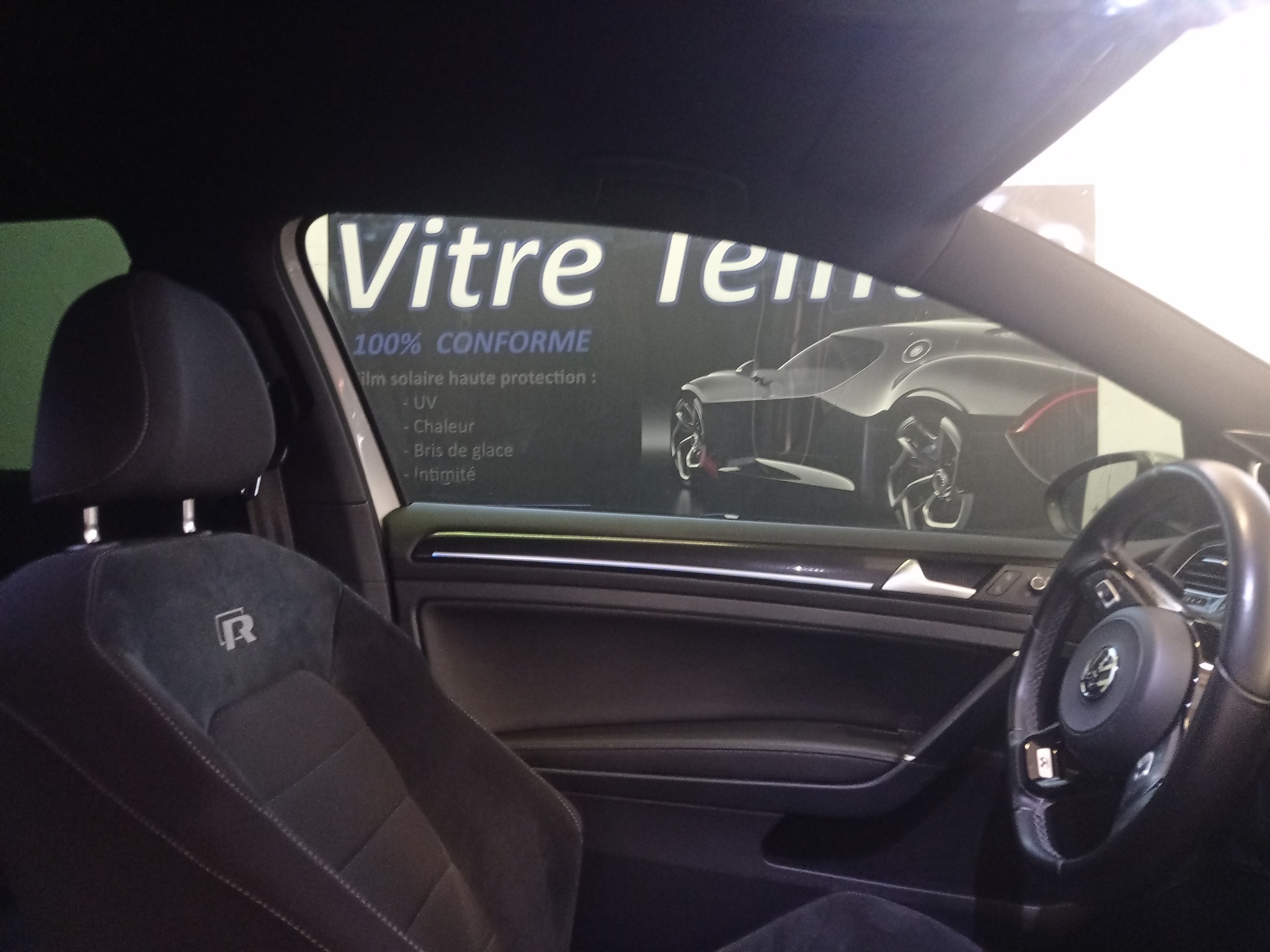 Film Solaire Vitres Avant VW T6 California 2015+ - Teinte 70% Fumé - Protection UV 99% Sans Découpe