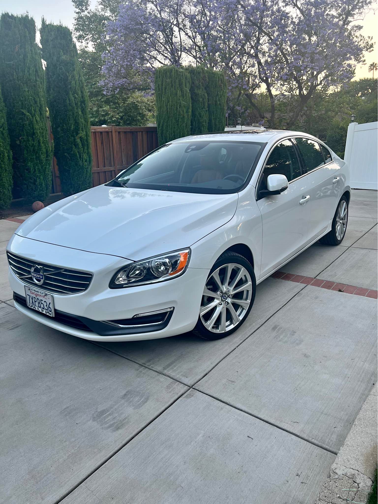 2017 Volvo S60 · T5 Inscription Sedan 4D - Cars & Trucks - Glendale ...