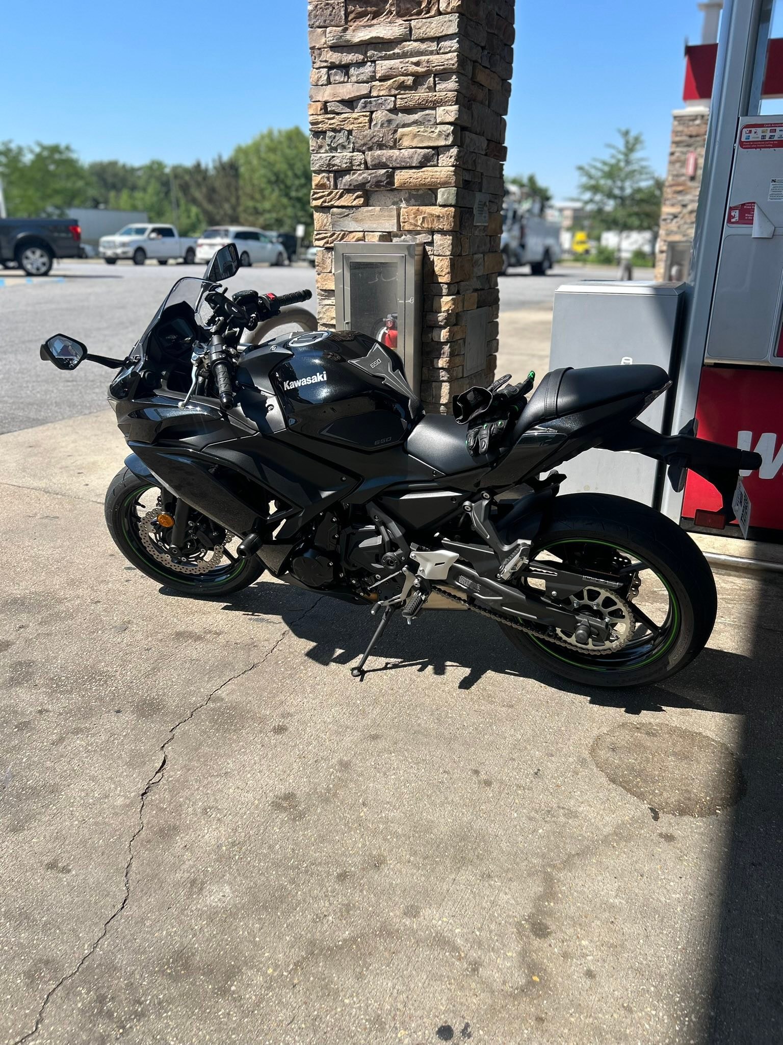 Selling 2026 Kawasaki Ninja 650 with 153 miles, considering