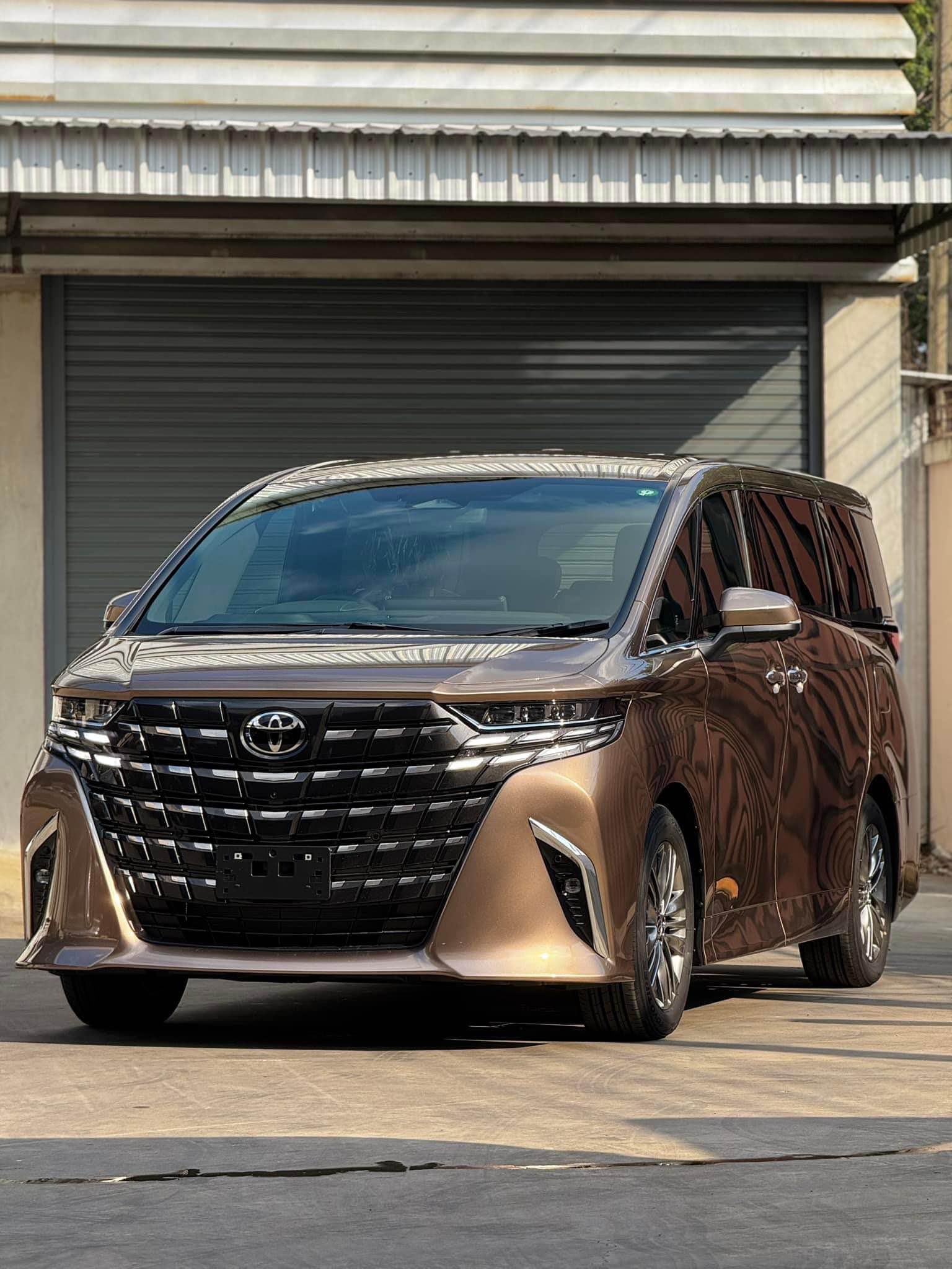 ซื้อขาย Alphard Vellfire Hyundai H1 Majesty Vito Volkswagen | 2025
