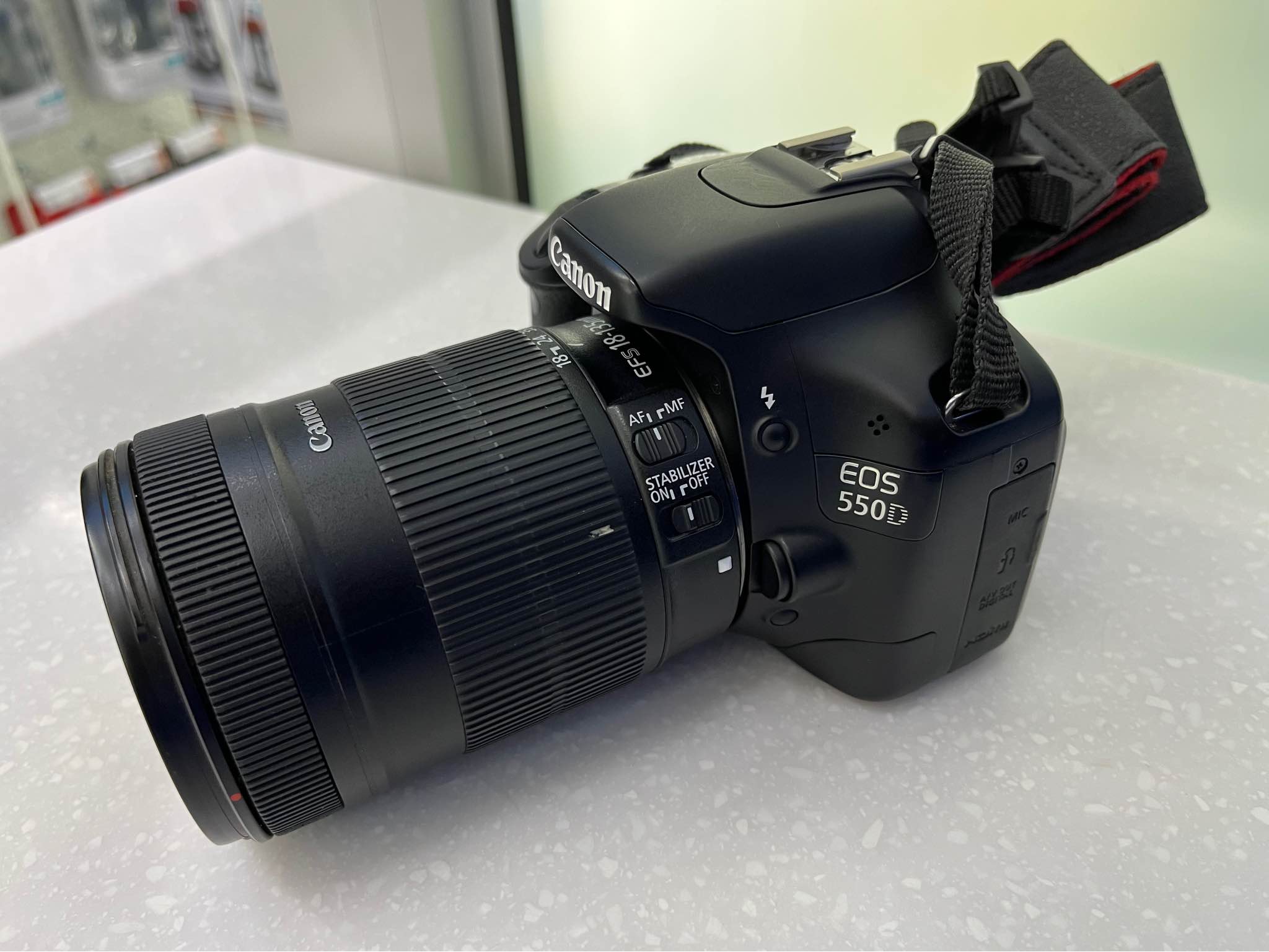 CANON BLACK DIGITAL EOS 550D CAMERA WITH EF-S 18-135mm ZOOM LENS 1 