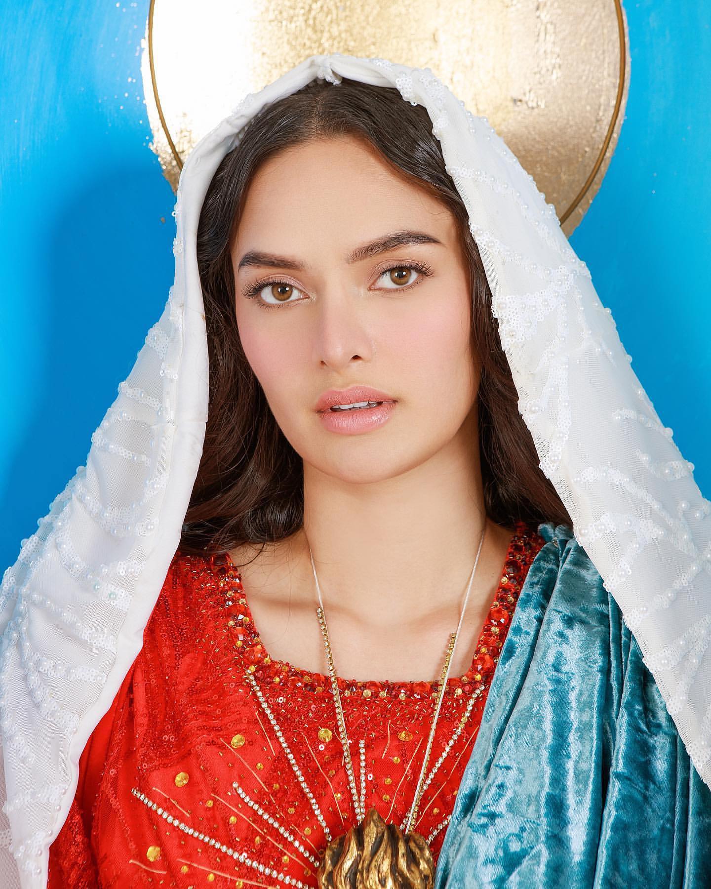She looks like a 3D painting!... - Pageant Mag Philippines