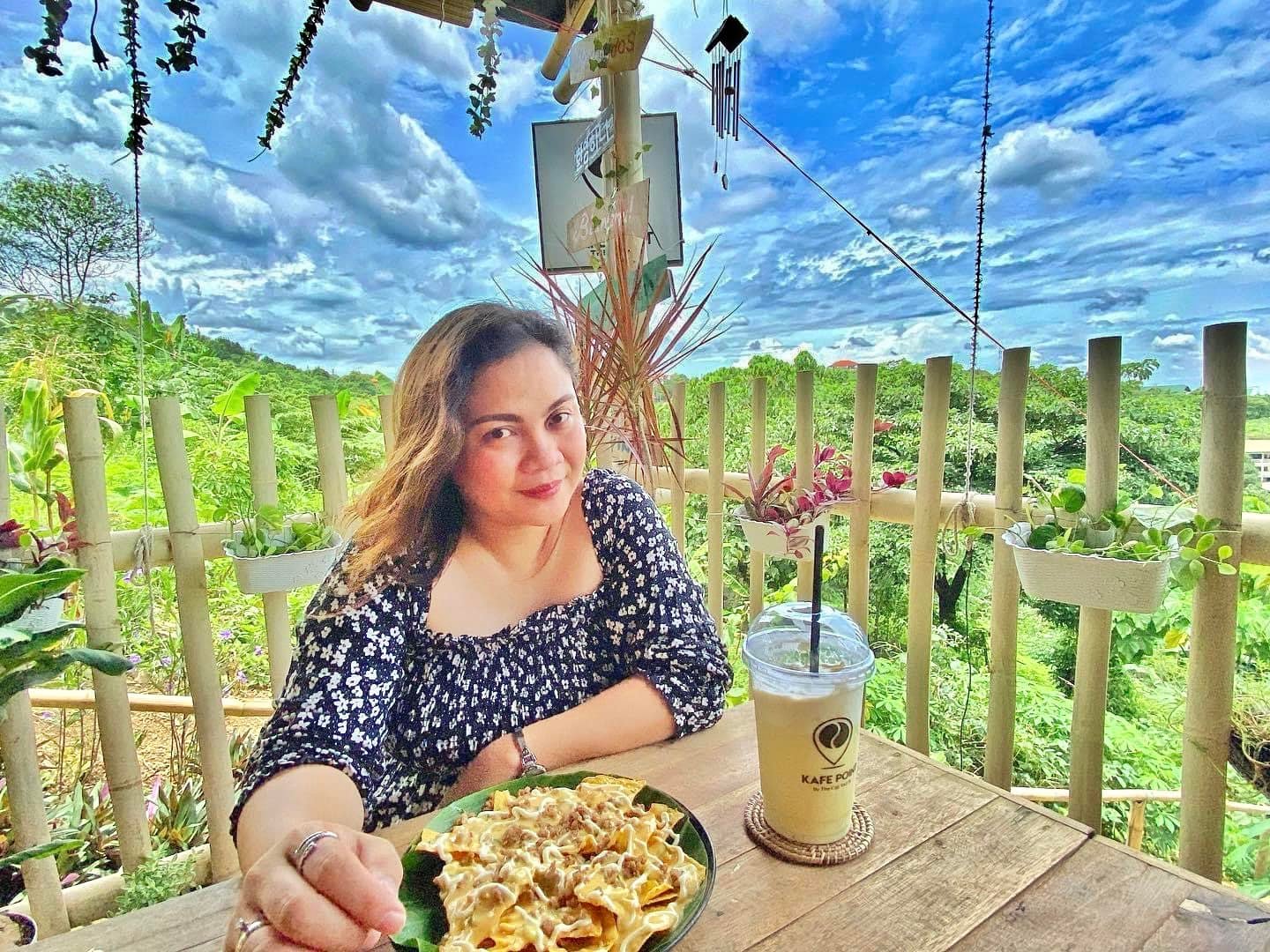 📌 waze /google maps: Kafe Point -... - Kafe Point The Peak