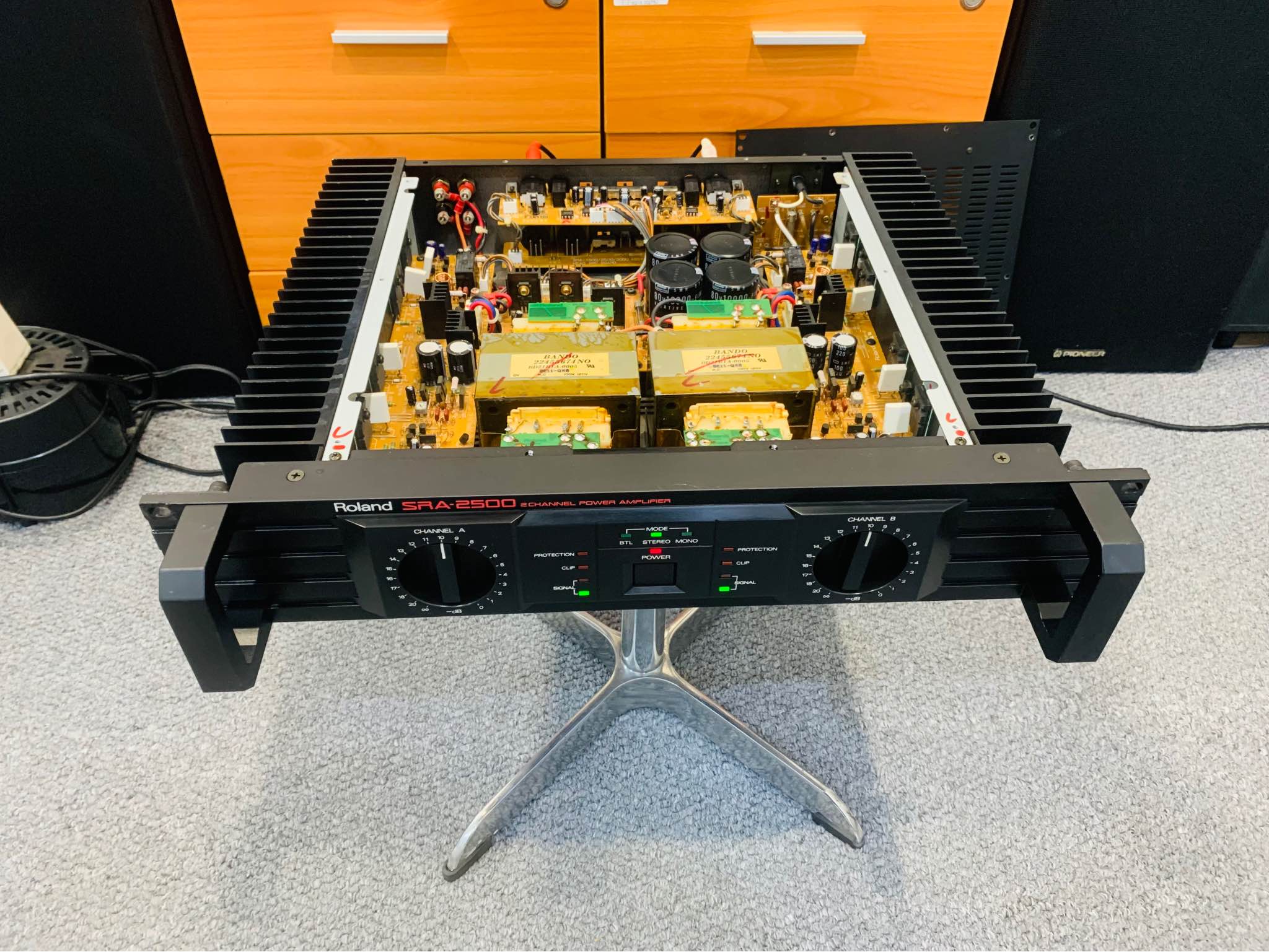 アンプ Roland SRA-2500 パワーアンプ