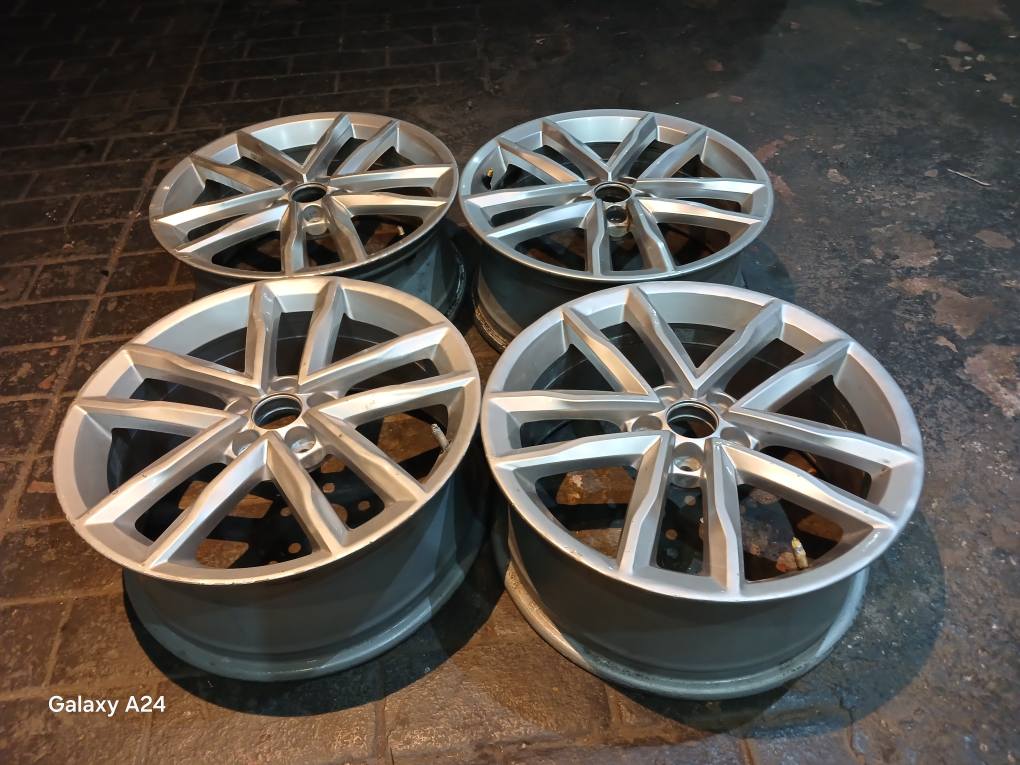 17inch polo tsi mirabeaus/gt rims for sale Cash only please no trade ...
