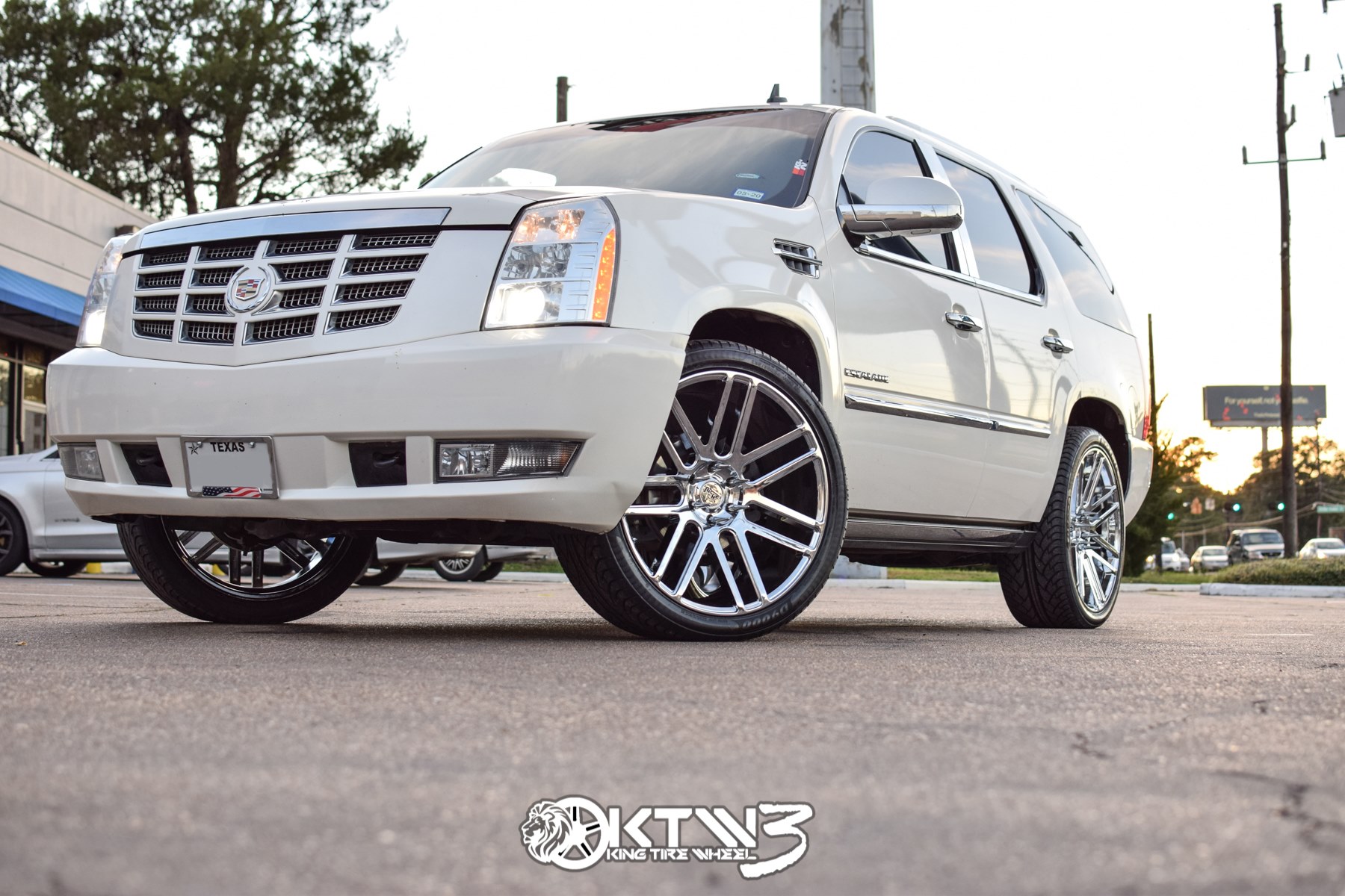 WE HAVE A HUGE SELECTION OF LUXURY... - King Tire & Wheel #3