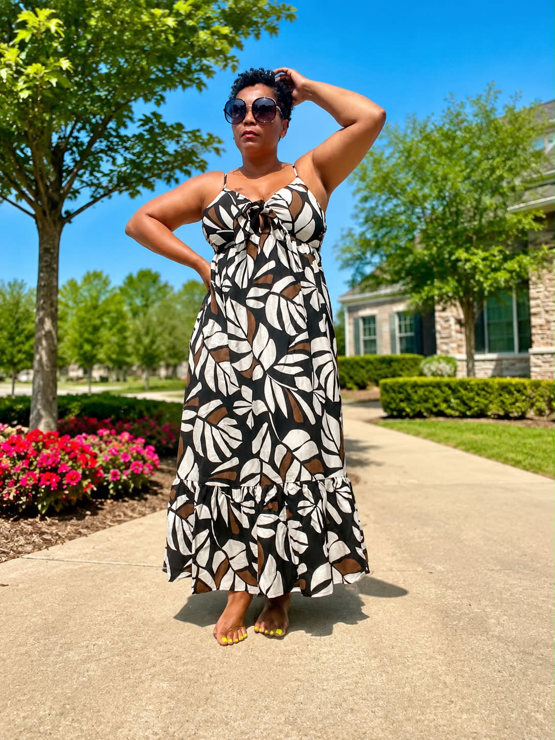 A drop of sunshine ☀️💛🌼🍋 The Lemon in Capri dress is a summer