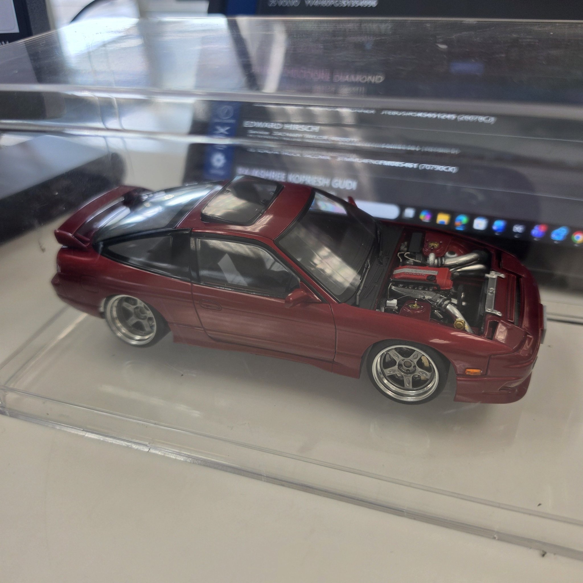 プラモデル用塗料を買いに行ったのに、このキットがあったのでつい買っ