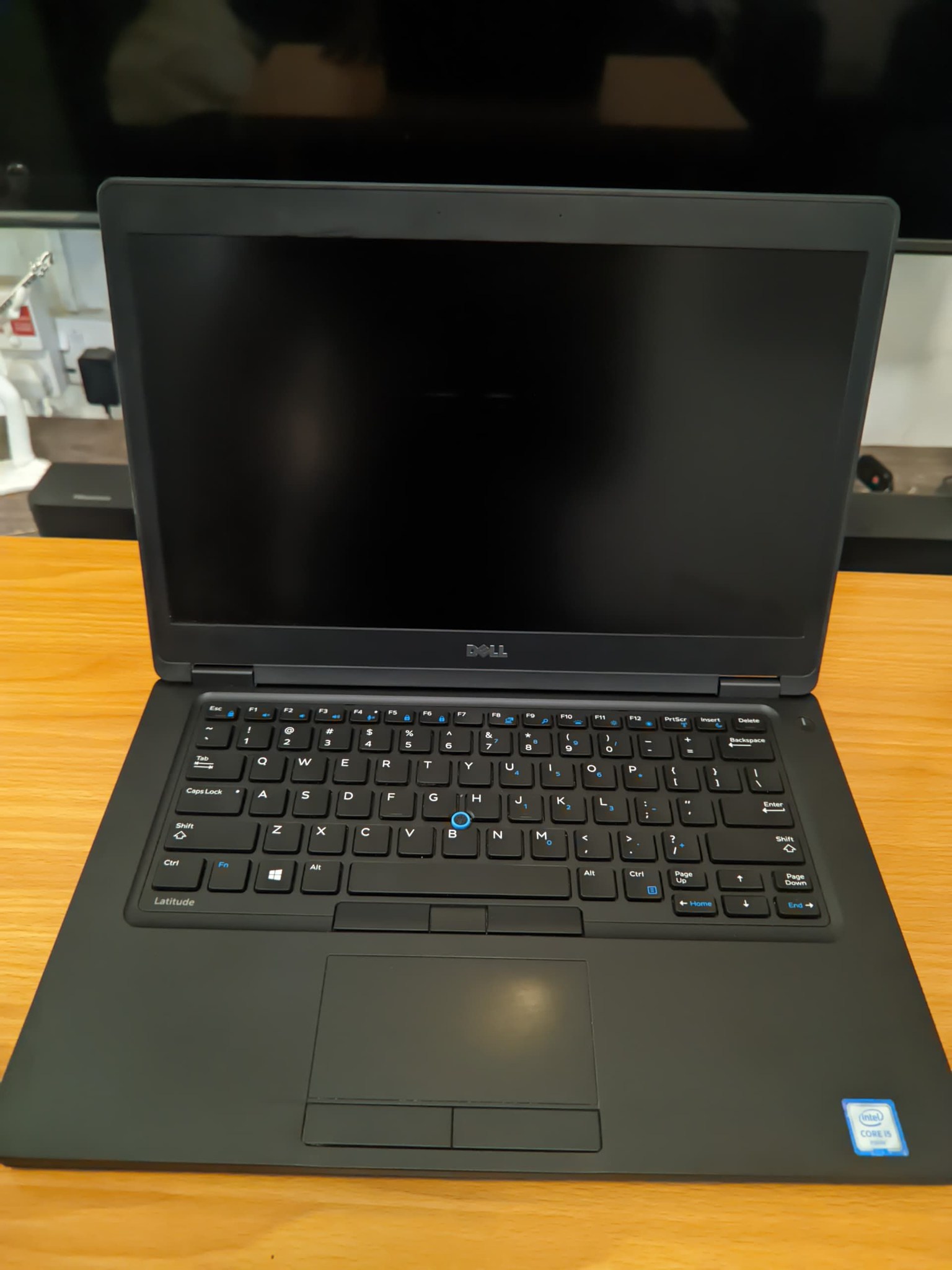 Dell Latitude 5480 14 Pollici – I5-7440HQ, 16GB RAM, 256GB SSD, Windows 11 Pro, Usato