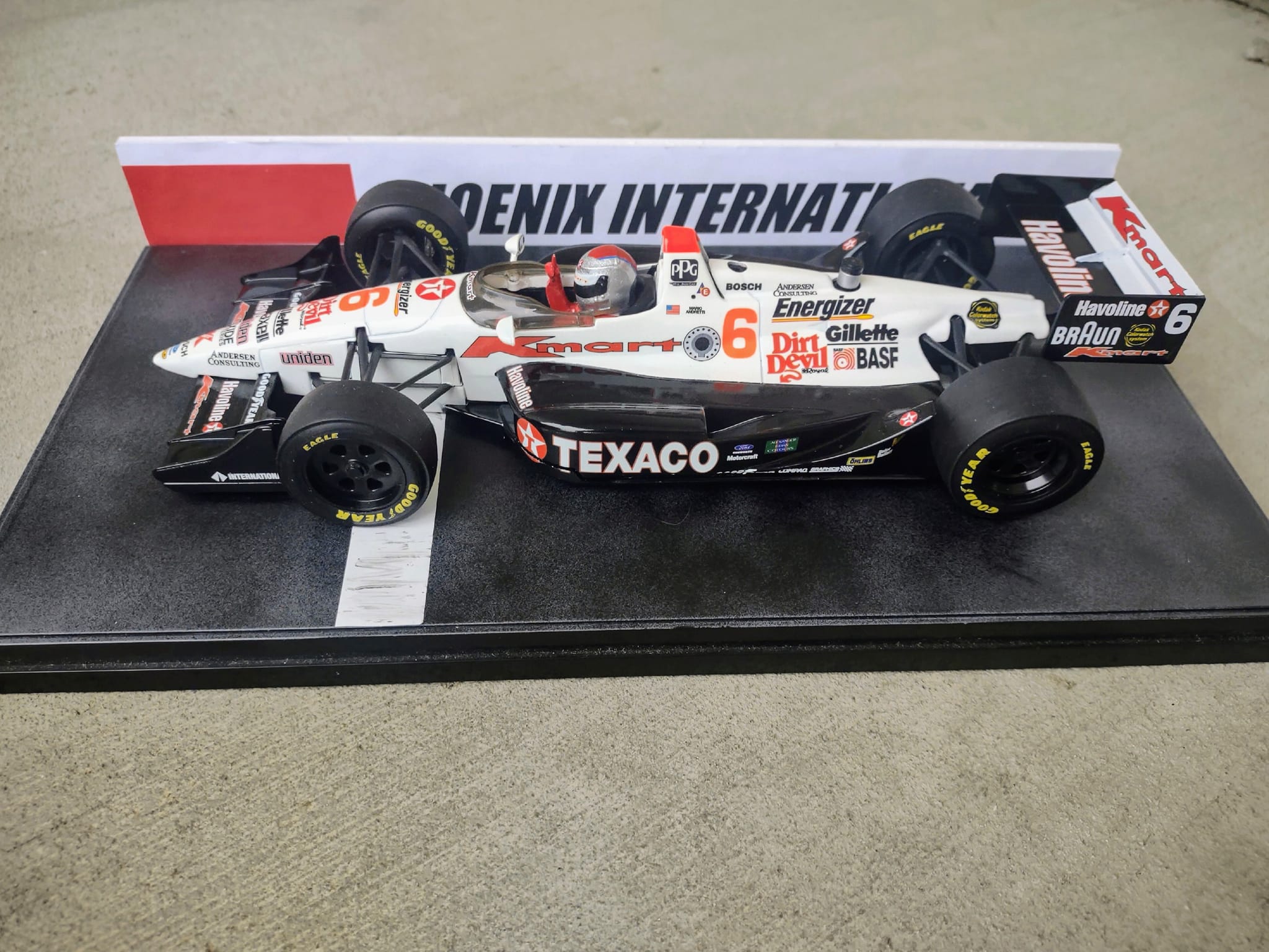Tamiya F103L Pennzoil Indycar replica model