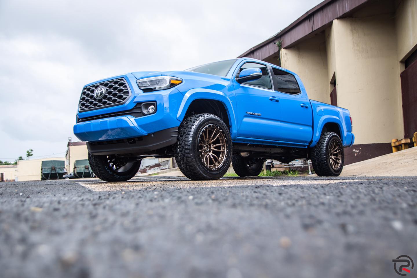 PR Auto Custom - | Toyota Tacoma | Aros. Fuel Rebel...