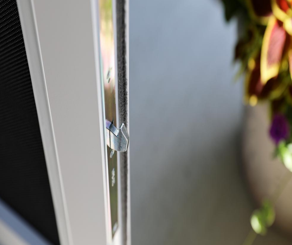 Larson - The LARSON Platinum Security Screen Door features a 3-point ...
