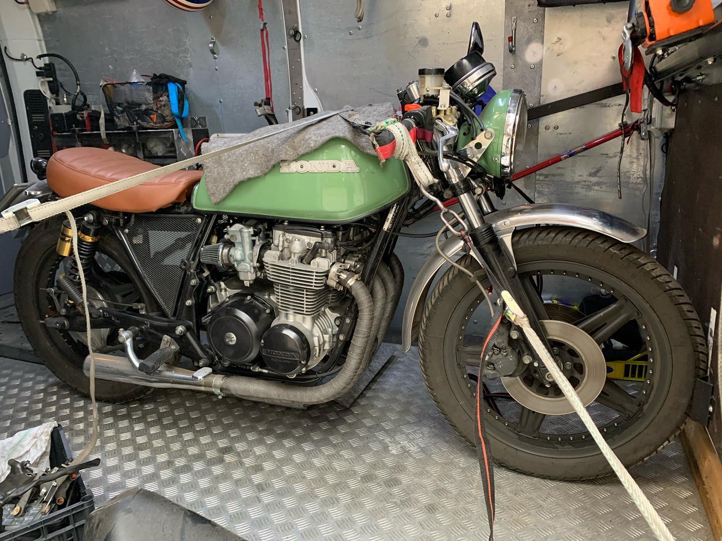 MotoQuick - Buongiorno oggi si viaggia leggeri,... | Facebook