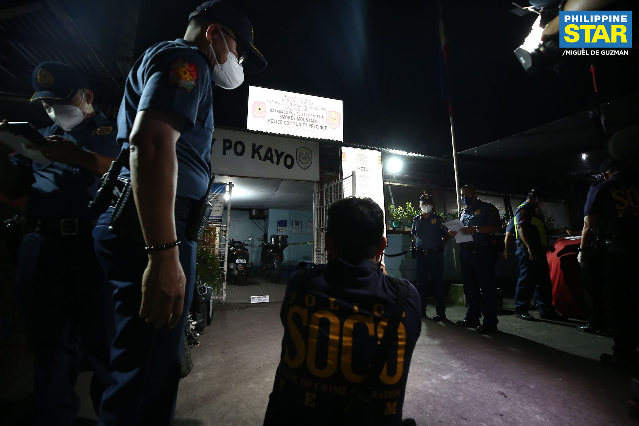 Philippine Star - Members of the Scene of Crime Operations (SOCO ...