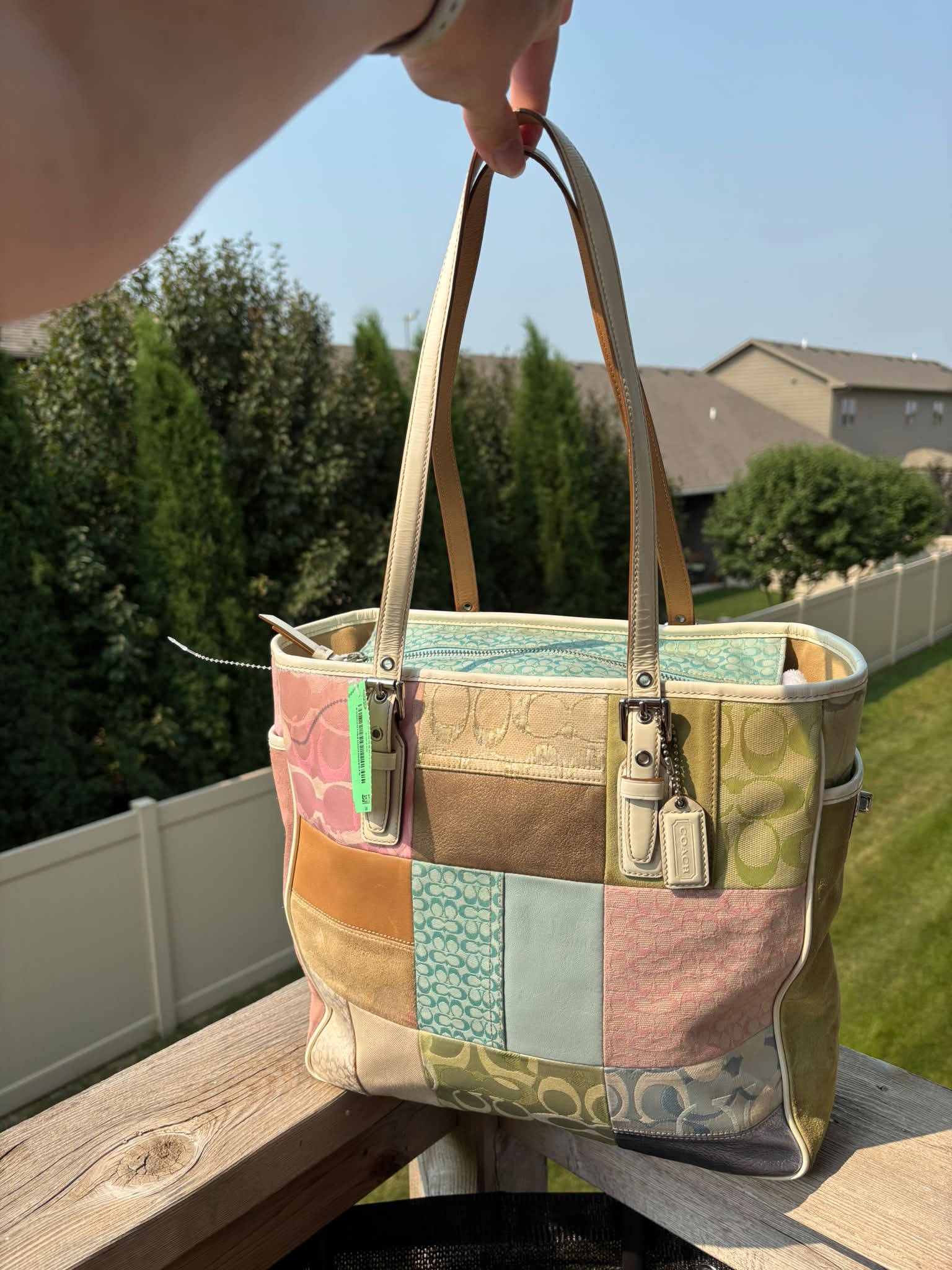 COACH 10384 Y2K Brown Turnlock Tote bag Affordable Vintage Coach 