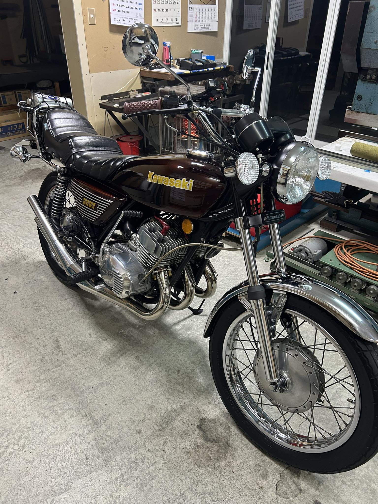 KH250の集合チャンバーですが、ゼンシンや城北とかスガヤ、ゼスとかの 