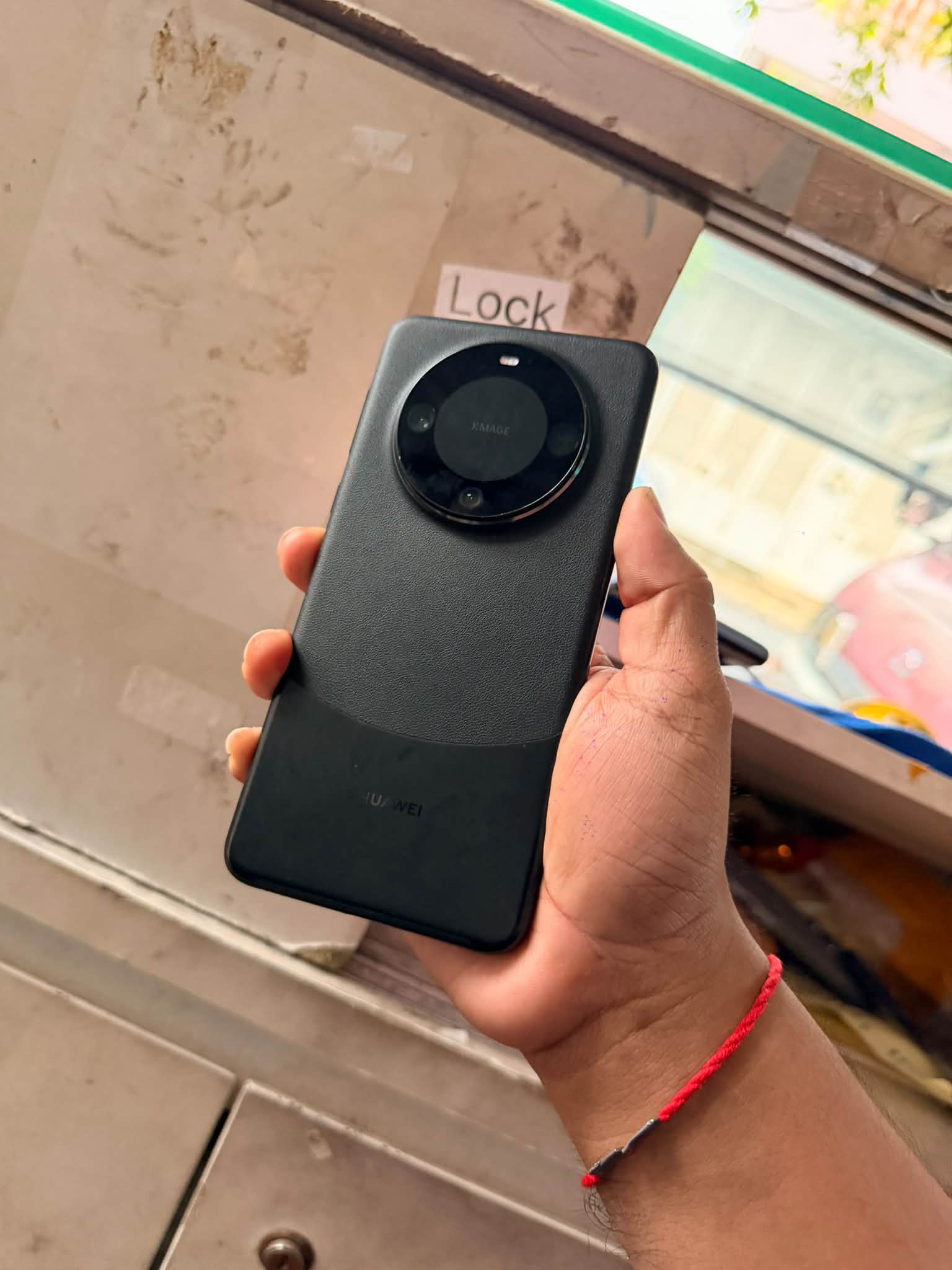 Mate 60 pro battery 🔋 100% 2XX$ China version