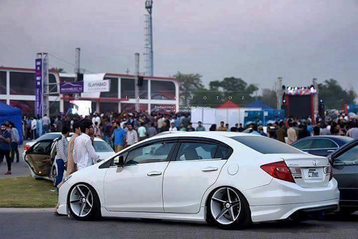 Street racing pakistan