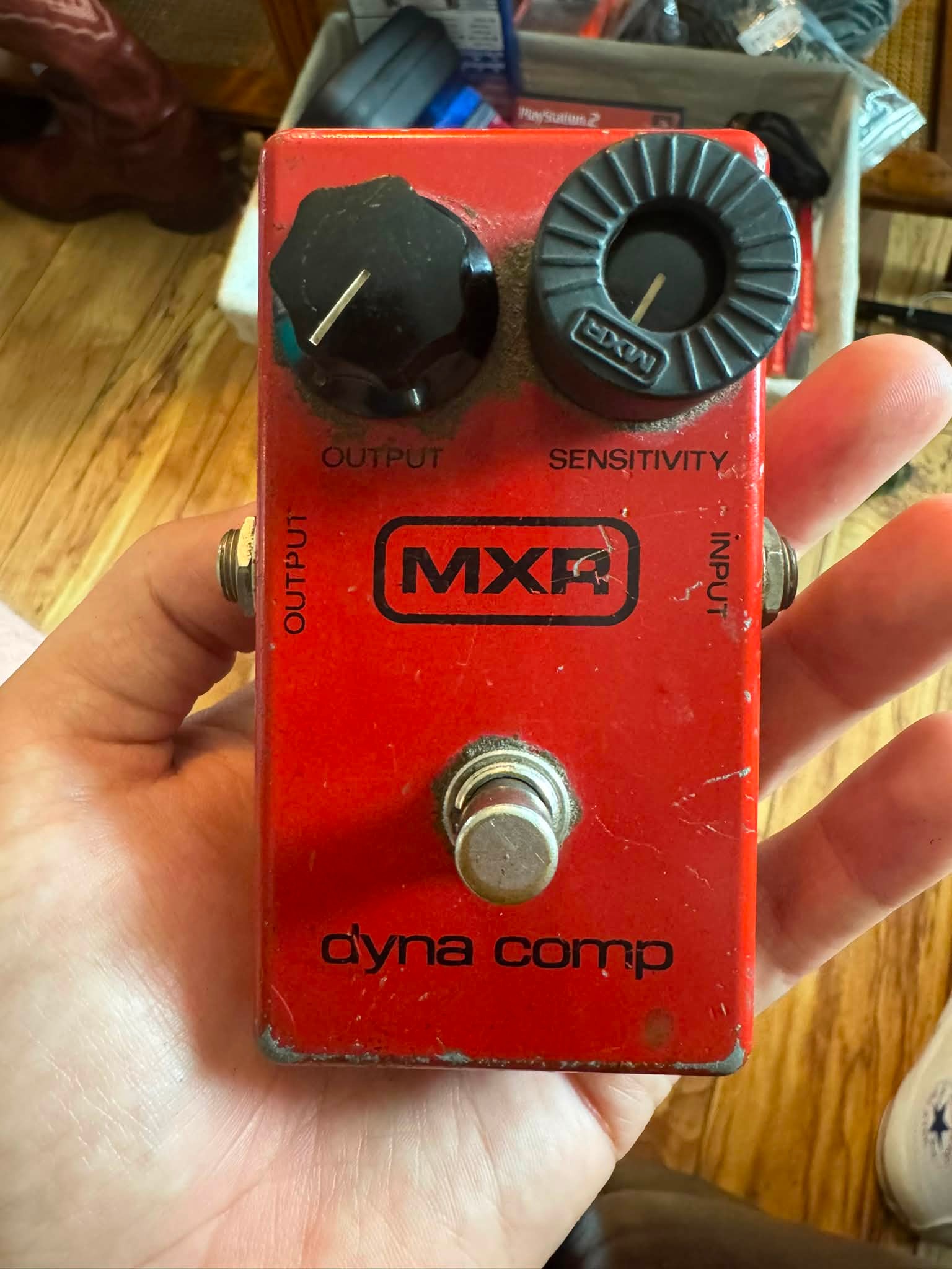 What MXR Dyna Comp model do I have without interior stamp?