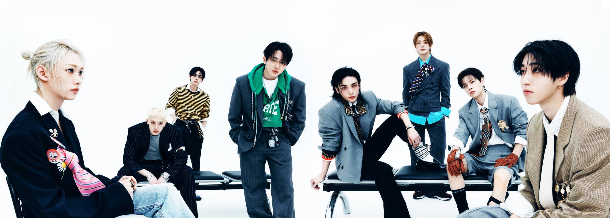 Stray Kids(스트레이 키즈) 2022 SEASON'S GREETINGS Room,mates PRE