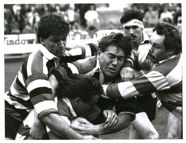 Who are grappling for the ball? - Rugby Memories Scotland