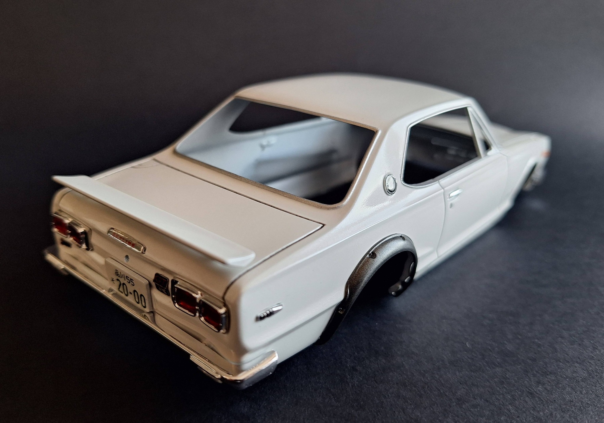 Nissan Skyline 2000 GT-R by Kyosho 1:18