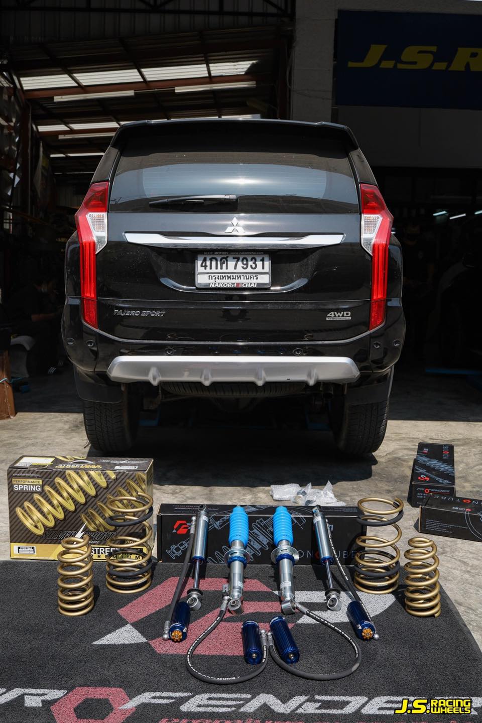 PAJERO ต่อเนื่องเลยครับ จัดชุดช่วงล่าง Load Fullset Profender 1.5 นิ้ว ...