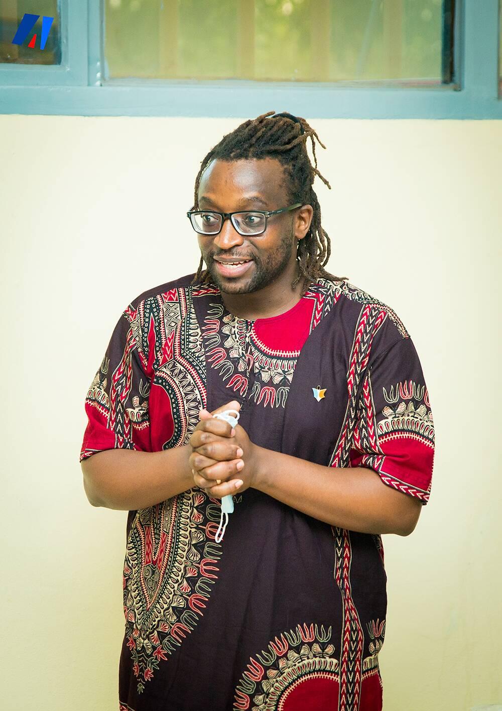 Akeza.net - Roland Rugero,Directeur du Magazine Jimbere, a...