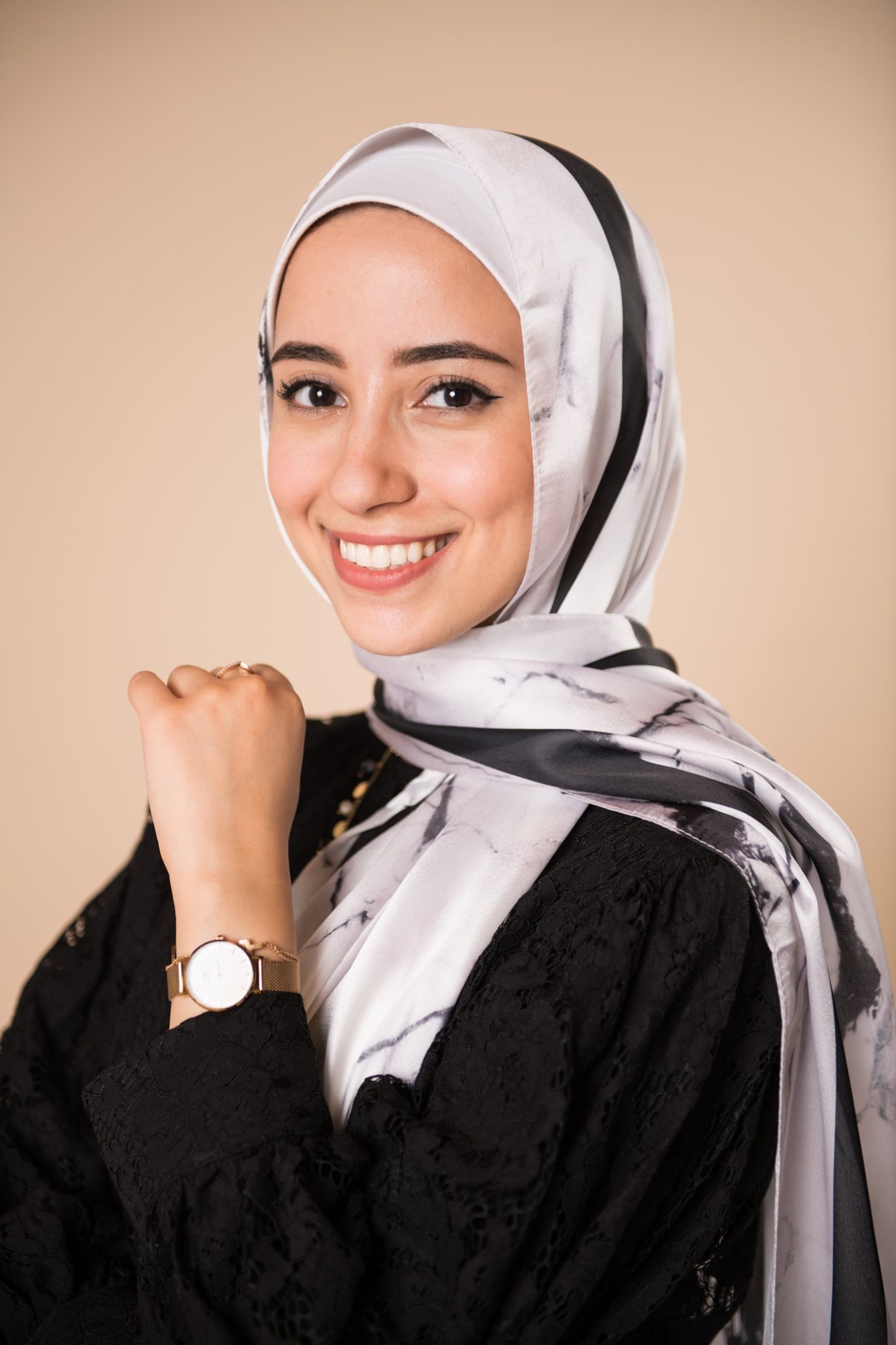 EMMA - ⚡ RANA ELLITHY - BEST MODEST FASHION BLOGGER 2020 ⚡...