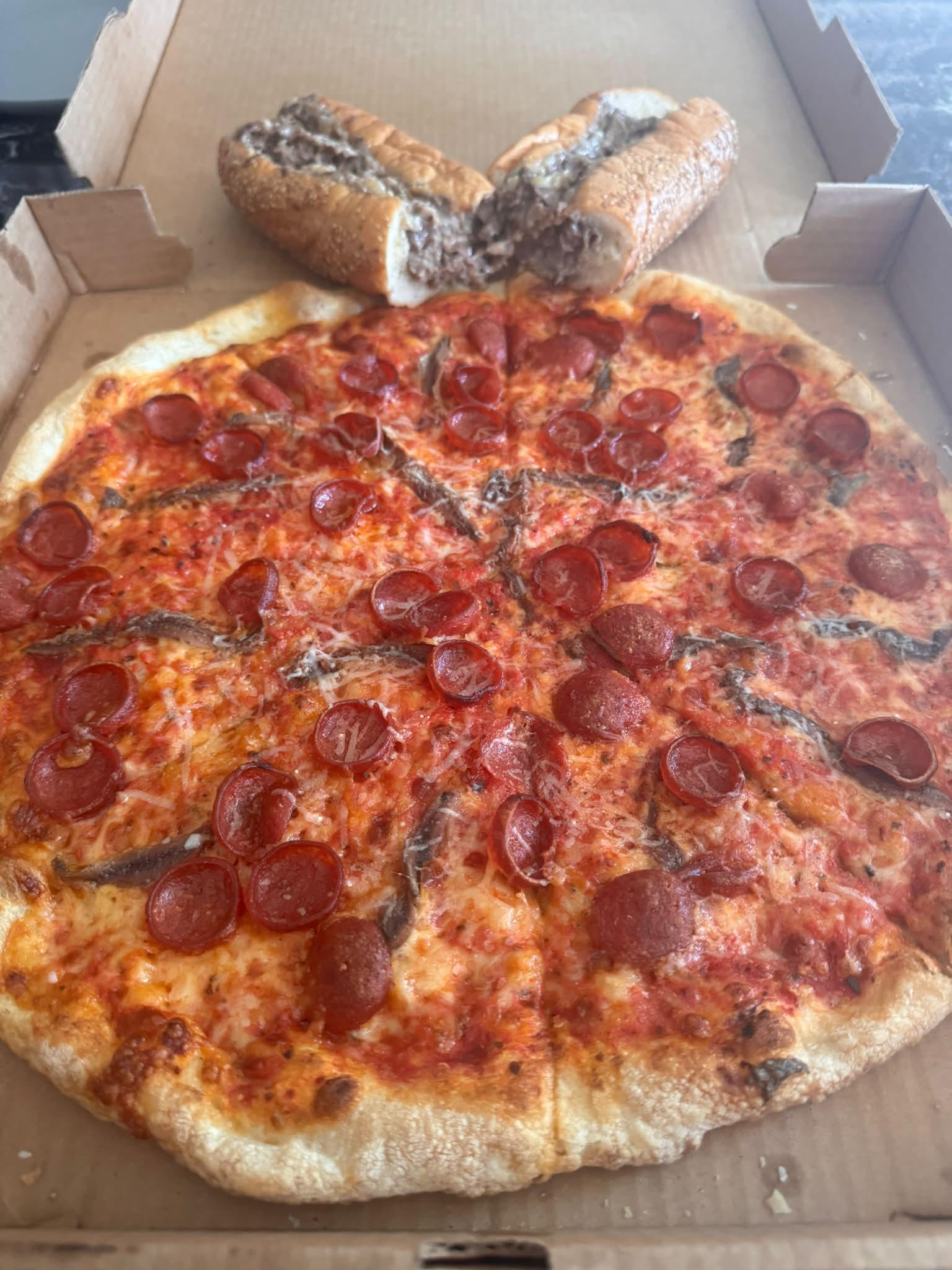 パンツ PIZZA Pizzeria 211 opens in new Lancaster, PA location with pepperoni