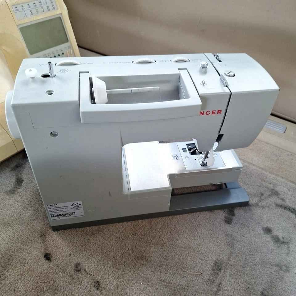 SINGER Heavy Duty 4452 High Speed Sewing Machine With Accessory Kit ...
