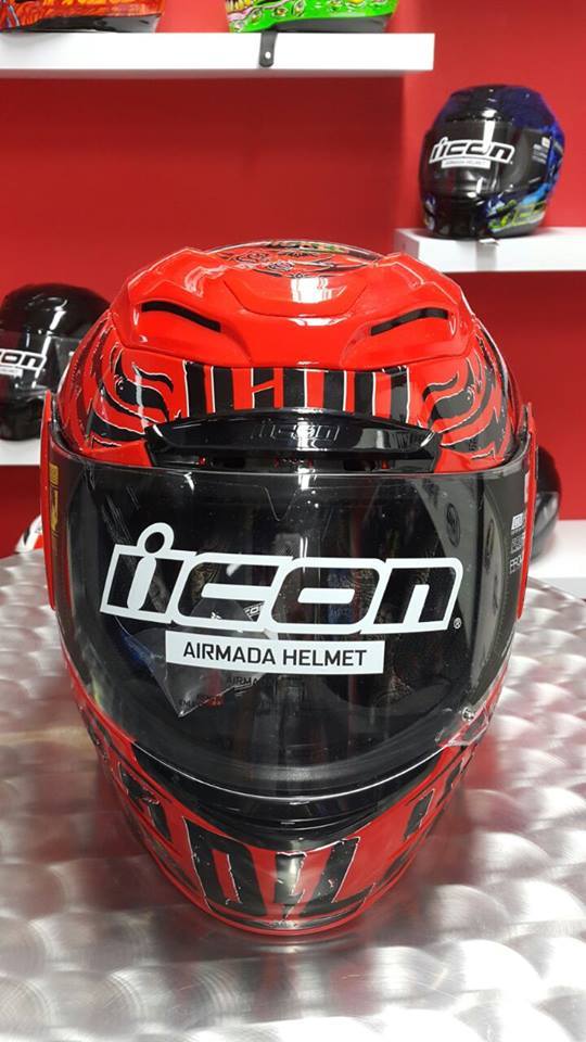 icon airmada hard luck red helmet Airform Resurgent Motorcycle - / 55-56cm or Blue Optics visor Tinted visors are NOT suitable for public road use Icon Airmada Rudos Helmet
