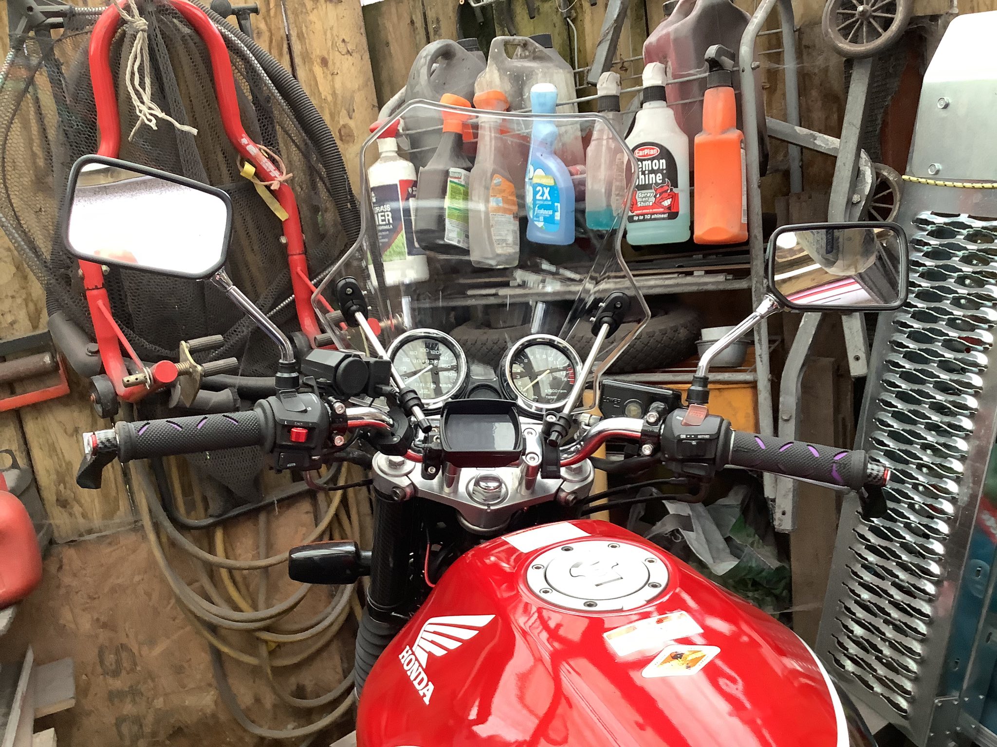 Honda CB400 Super Four with new project blaster screen