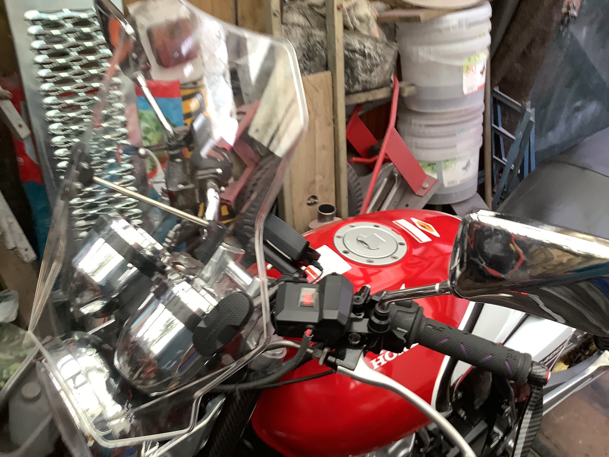 Honda CB400 Super Four with new project blaster screen