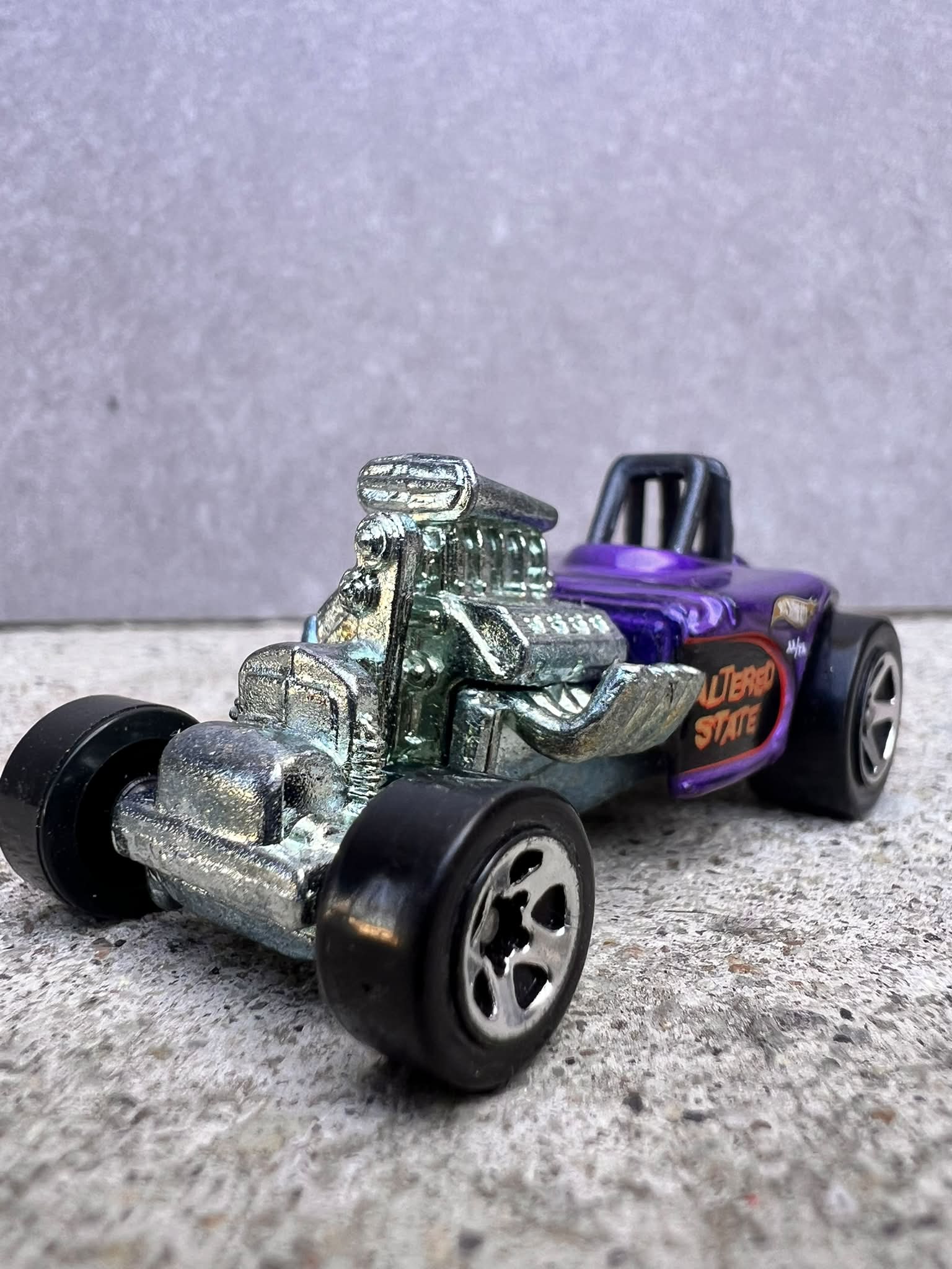 2001 Altered state By Hotwheel 기 黑 WTERS STATE STATE 19 O
