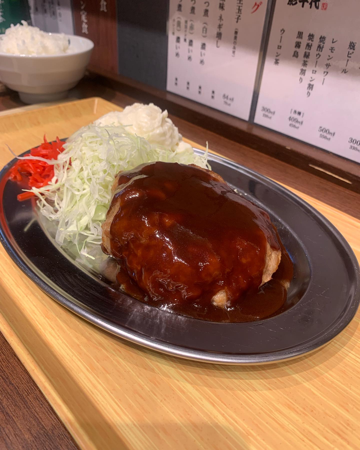 もつ煮と唐揚げの影千代 西川口店