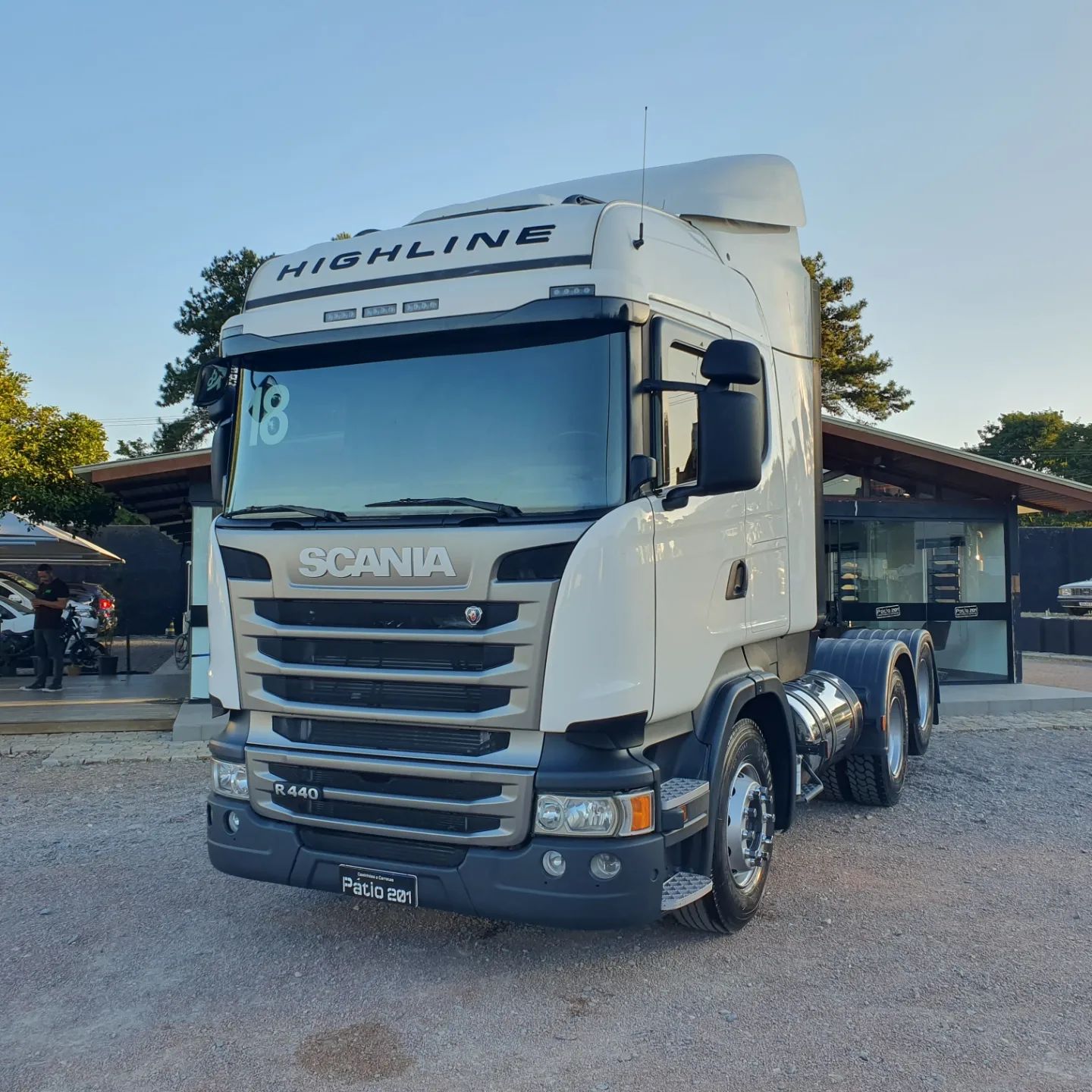 ☑ Scania Highline R440... - Pátio 201 Caminhões e Carretas | Facebook