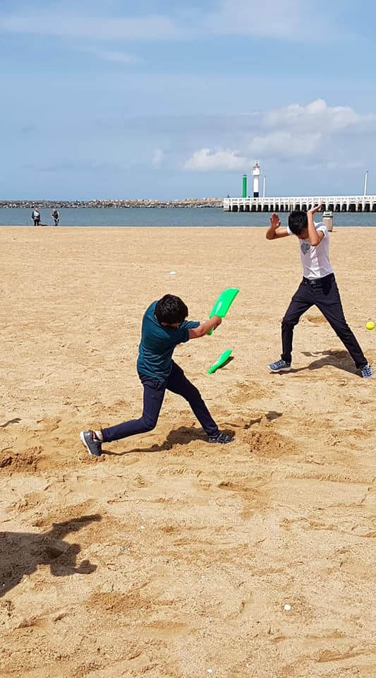 Cricket op het strand,... - Ostend Exiles Cricket Club