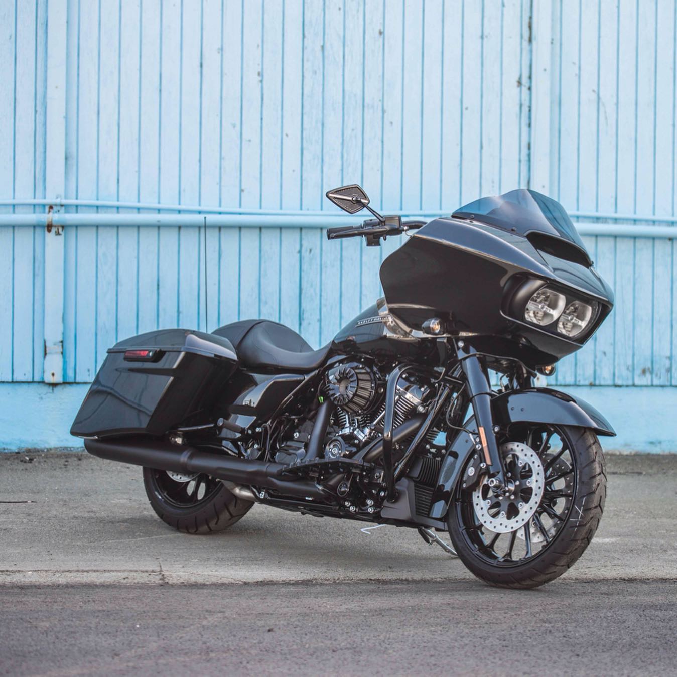 Our 15-spoke Inverted Air Cleaner and 15-spoke Billet Horn are the