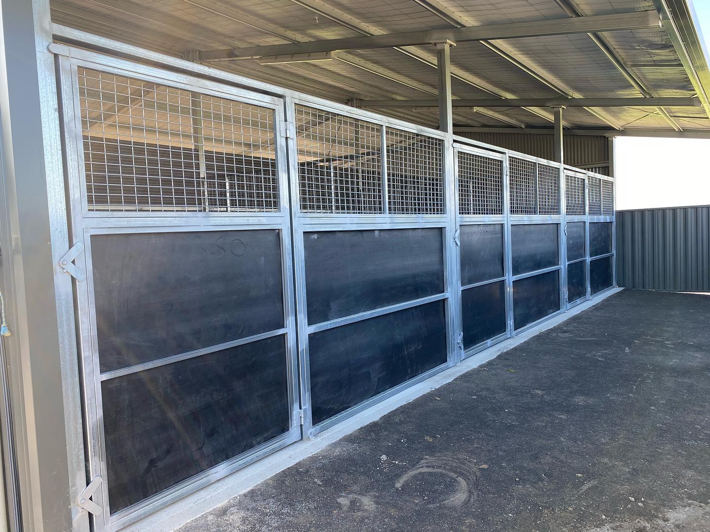Stables Plus | Pakenham VIC