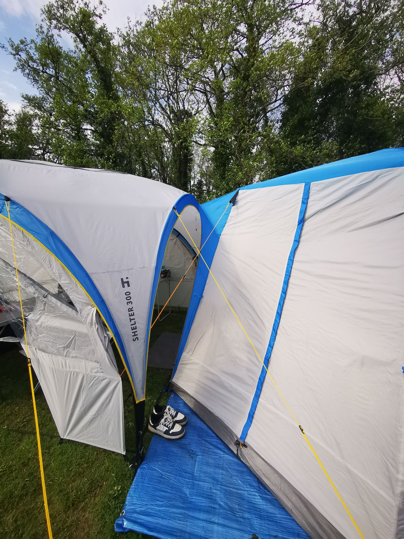 Hi-Gear Haven 300 shelter perfect for Coleman Octagon tent