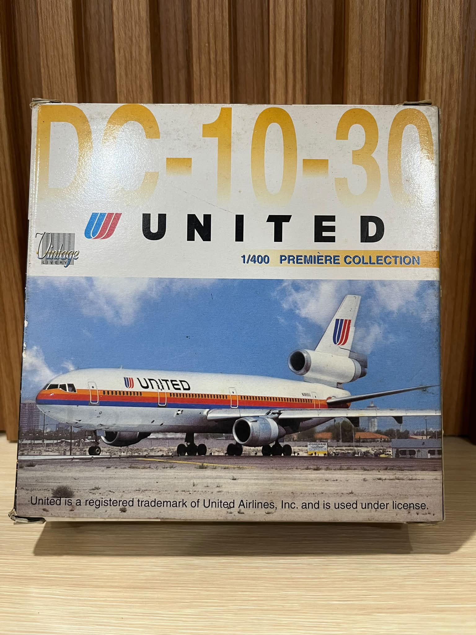 McDonnell Douglas DC-10-30 Singapore Airlines model for sale