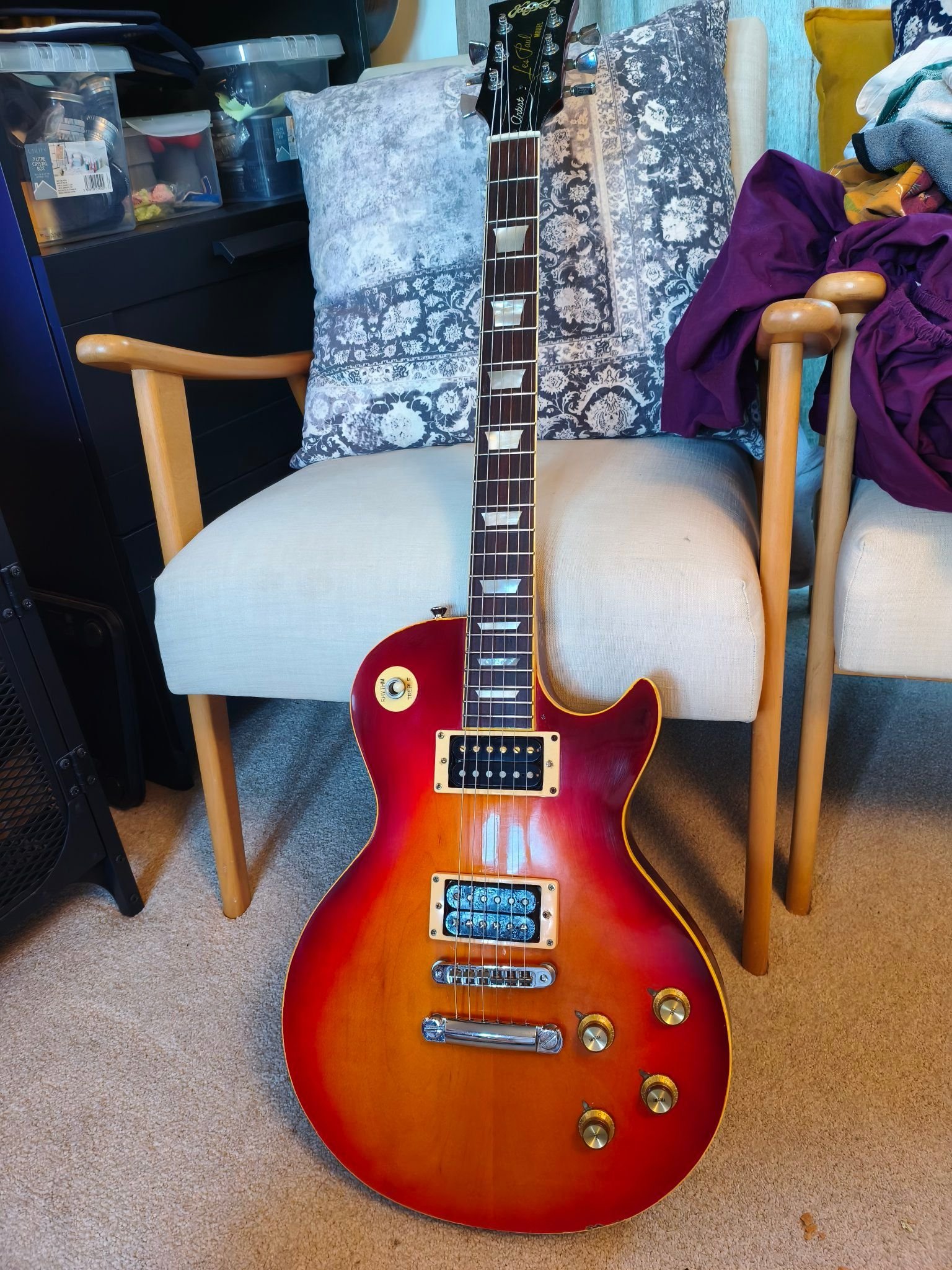 Guyatone LG-170T（1967）です。 当時、Guyatoneは売れに売れ生産が