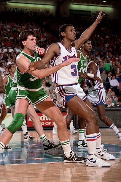 NBA/ABA Classic! | Kings' F/C Otis Thorpe (33) jostles for post-up ...