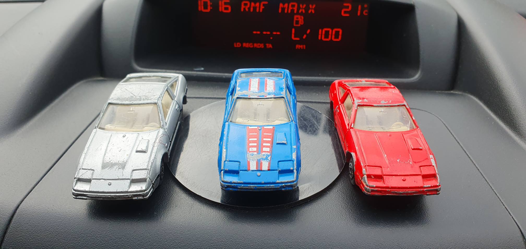 Vintage Nissan 300ZX diecast models from Mctoy and Edocar