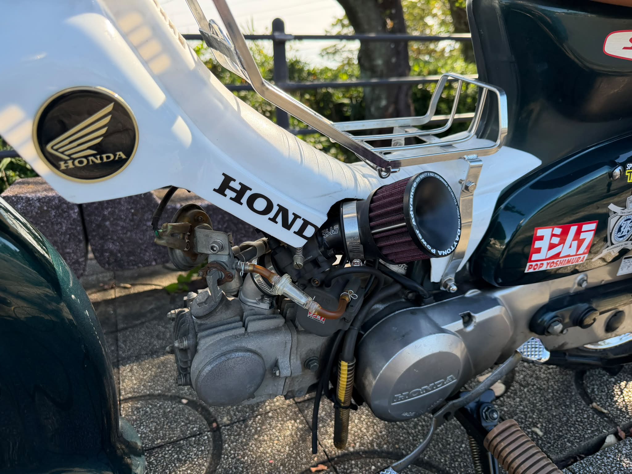 C100型スーパーカブのフロントホイール、楽しい組み立て。 車両に今