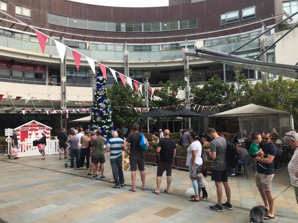 The great Aussie Christmas queue!... - Randwick City Council | Facebook
