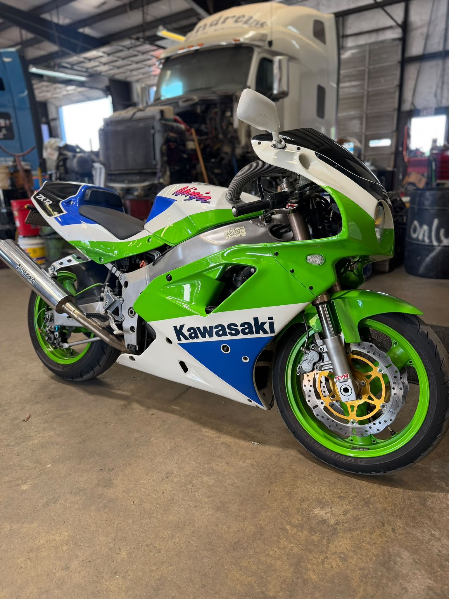 92 ZX7. It still gets taken out for some tilted vision riding.